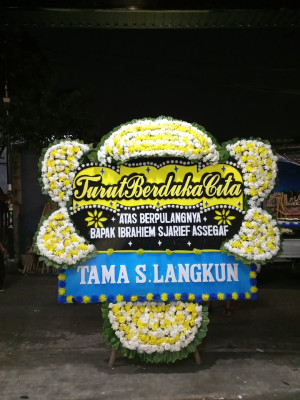 Papan Bunga Duka di Martubung